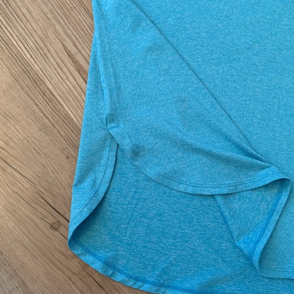 Women’s Active Shirt - Picture 3 of 5